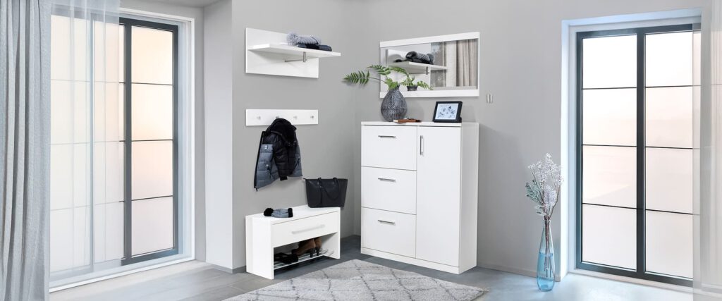 Garderobenkombination in Polarweiss