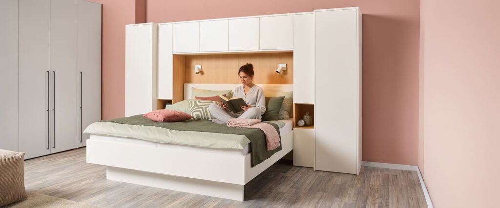 Bettüberbau grifflos mit Push-to-open